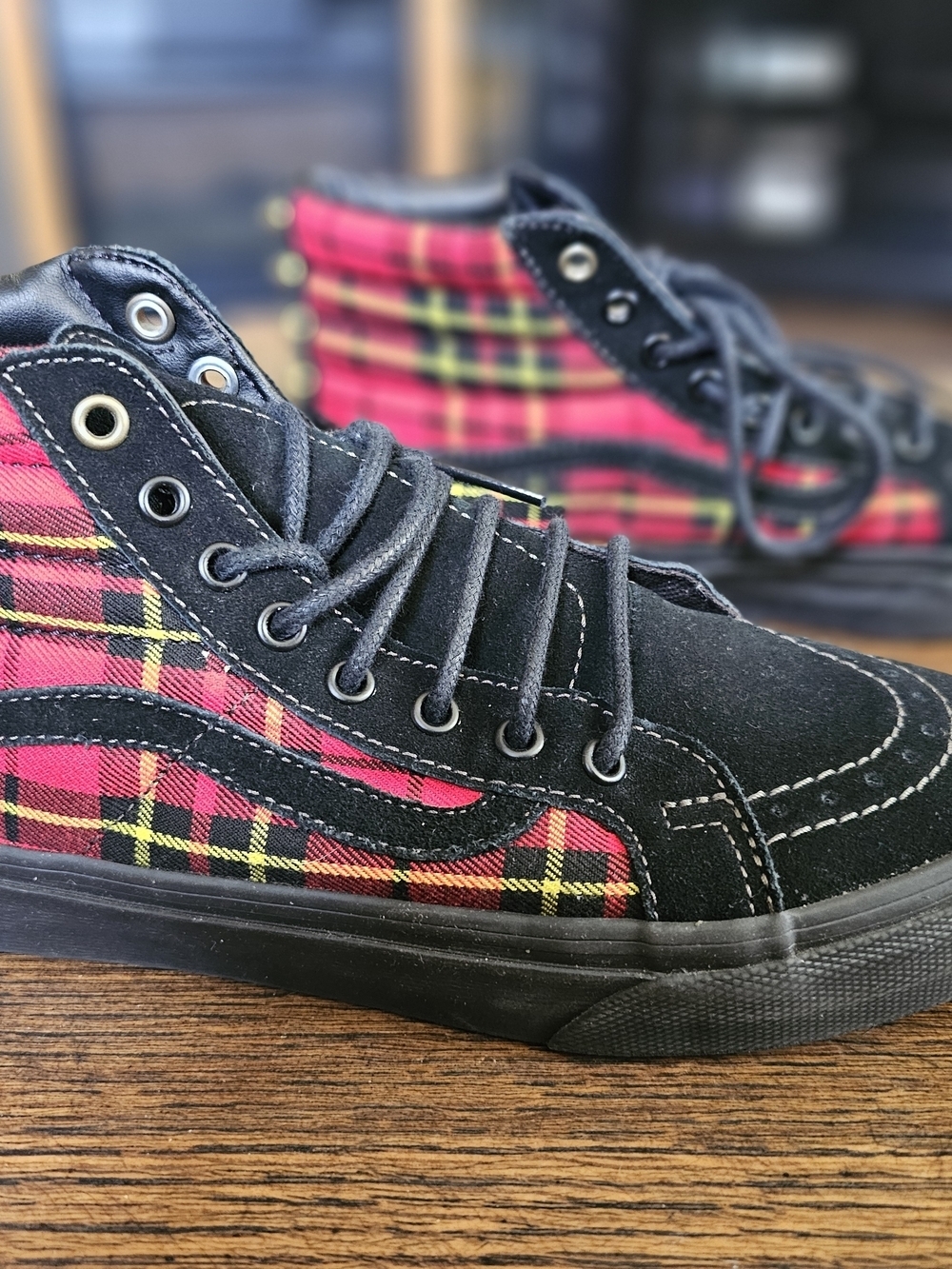 Vans Sk8-Hi Plaid High-Top Sneakers - Black & Red Size Womens 6.5 Mens 5 - Picture 4 of 12